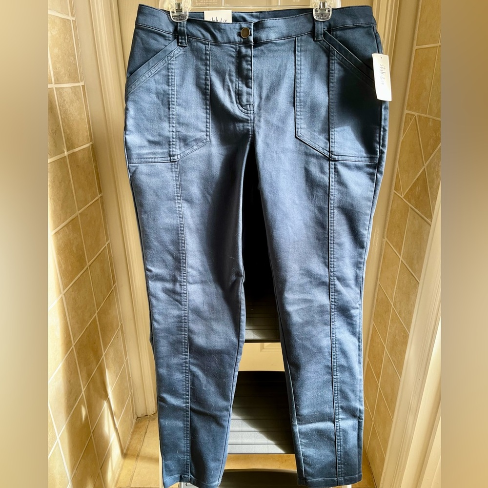 NWT Style & Co Navy Blue Mid-rise Skinny Leg Pants, Jeans, Sz 14